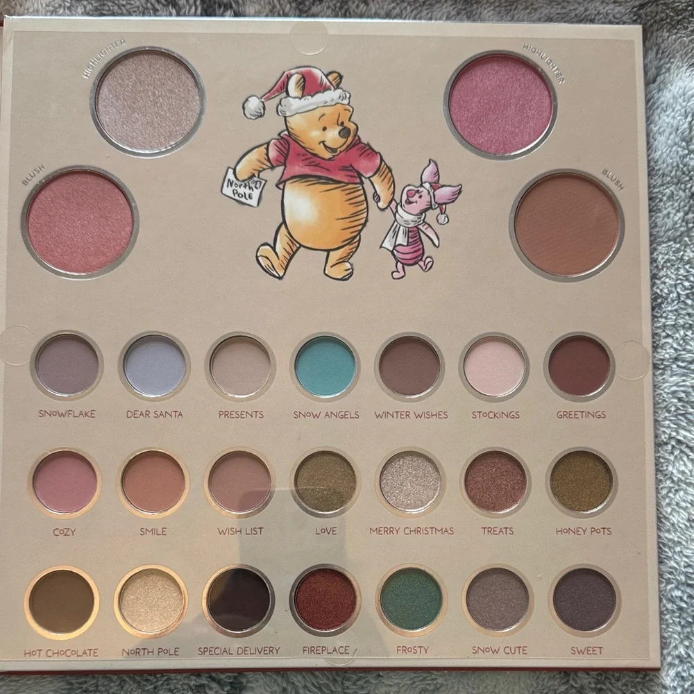 Disney Winnie‎ the Pooh Face & Eyeshadow Palette - Red and Gold